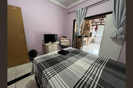 Casa à venda com 335m², 3 quartos e 2 vagas Casa à venda com 335m², 3 quartos e 2 vagasQuarto