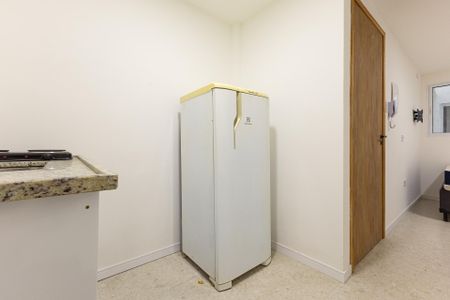 Cozinha de kitnet/studio para alugar com 1 quarto, 12m² em Moema, São Paulo