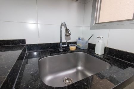 Apartamento à venda com 70m², 3 quartos e 1 vaga Apartamento à venda com 70m², 3 quartos e 1 vagaCozinha e Área de Serviço