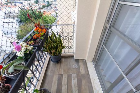 Apartamento à venda com 70m², 3 quartos e 1 vaga Apartamento à venda com 70m², 3 quartos e 1 vagaVaranda