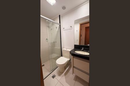 Banheiro Corredor de apartamento para alugar com 2 quartos, 56m² em Setor Bueno, Goiânia