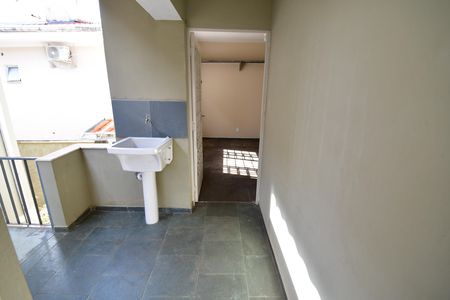 Casa para alugar com 55m², 2 quartos e 1 vagaÁrea de Serviço