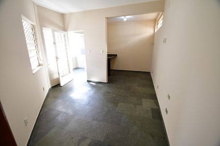 Casa para alugar com 55m², 2 quartos e 1 vagaSala