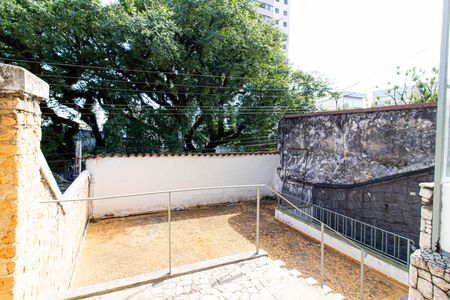 Casa para alugar com 340m², 2 quartos e 2 vagas Casa para alugar com 340m², 2 quartos e 2 vagasVaranda