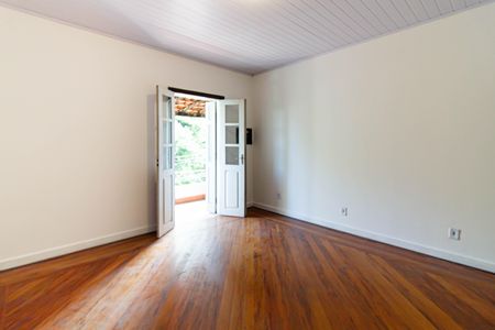 Casa para alugar com 340m², 2 quartos e 2 vagas Casa para alugar com 340m², 2 quartos e 2 vagasQuarto