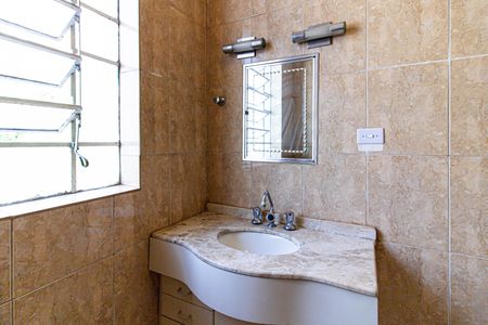 Casa para alugar com 340m², 2 quartos e 2 vagas Casa para alugar com 340m², 2 quartos e 2 vagasBanheiro