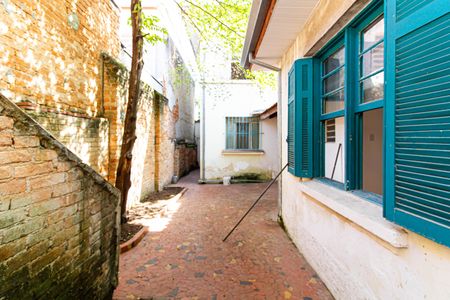 Casa para alugar com 340m², 2 quartos e 2 vagas Casa para alugar com 340m², 2 quartos e 2 vagasÁrea de Serviço