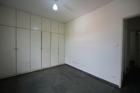 Casa para alugar com 160m², 2 quartos e 2 vagasQuarto 2