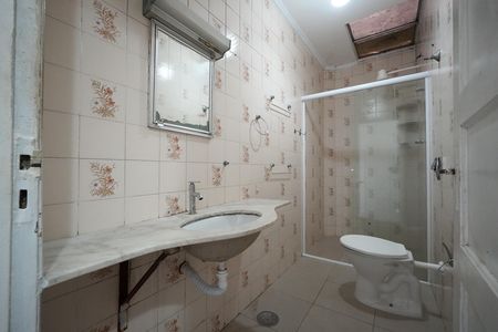 Casa para alugar com 160m², 2 quartos e 2 vagasBanheiro