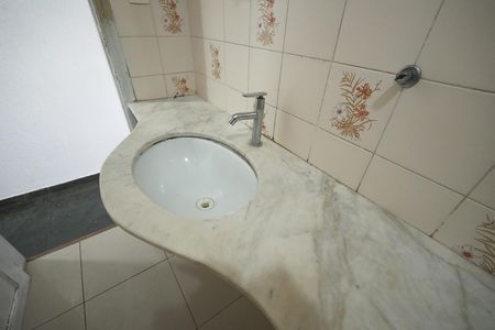 Casa para alugar com 160m², 2 quartos e 2 vagasBanheiro