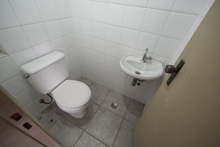 Casa para alugar com 160m², 2 quartos e 2 vagasBanheiro Garagem