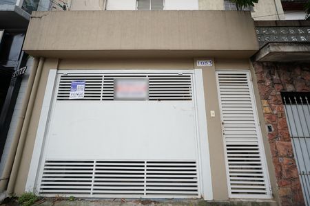 Casa para alugar com 160m², 2 quartos e 2 vagasFachada