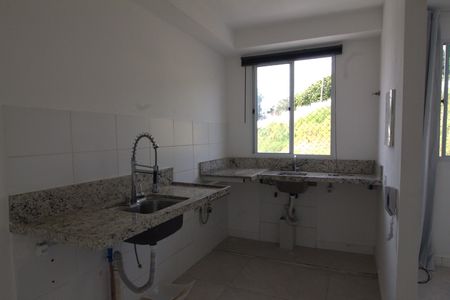 Apartamento à venda com 47m², 2 quartos e 1 vaga Apartamento à venda com 47m², 2 quartos e 1 vagaCozinha e Área de Serviço