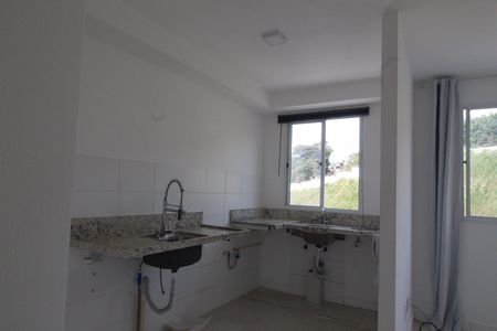 Apartamento à venda com 47m², 2 quartos e 1 vaga Apartamento à venda com 47m², 2 quartos e 1 vagaCozinha e Área de Serviço