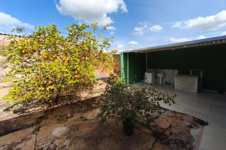 Quintal de casa à venda com 3 quartos, 93m² em Jardim Fernanda, Campinas