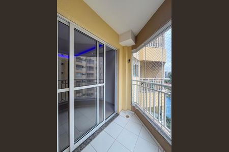 Apartamento à venda com 65m², 3 quartos e 1 vagaVaranda