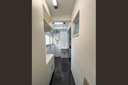 Apartamento à venda com 65m², 3 quartos e 1 vagaÁrea de Serviço