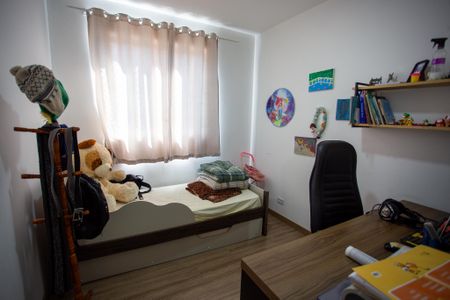 Quarto 1 de apartamento para alugar com 2 quartos, 40m² em Santo Antônio, São José dos Pinhais