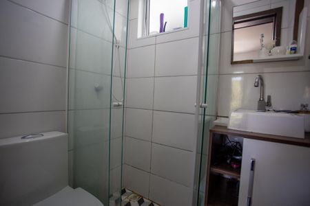 Banheiro de apartamento para alugar com 2 quartos, 40m² em Santo Antônio, São José dos Pinhais