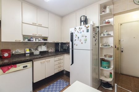 Apartamento à venda com 81m², 3 quartos e 2 vagas Apartamento à venda com 81m², 3 quartos e 2 vagasCozinha