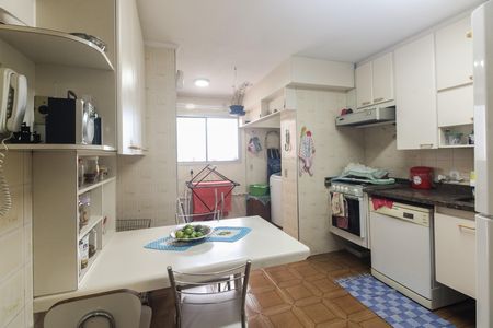 Apartamento à venda com 81m², 3 quartos e 2 vagas Apartamento à venda com 81m², 3 quartos e 2 vagasCozinha