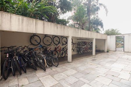 Apartamento à venda com 81m², 3 quartos e 2 vagas Apartamento à venda com 81m², 3 quartos e 2 vagasÁrea de Serviço