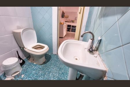Casa para alugar com 35m², 2 quartos e sem vaga Casa para alugar com 35m², 2 quartos e sem vagaBanheiro