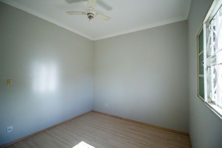 Casa para alugar com 221m², 4 quartos e 2 vagas Casa para alugar com 221m², 4 quartos e 2 vagasQuarto