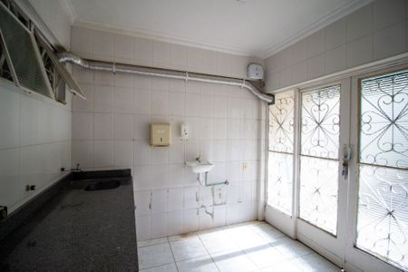 Casa para alugar com 221m², 4 quartos e 2 vagas Casa para alugar com 221m², 4 quartos e 2 vagasÁrea de Serviço