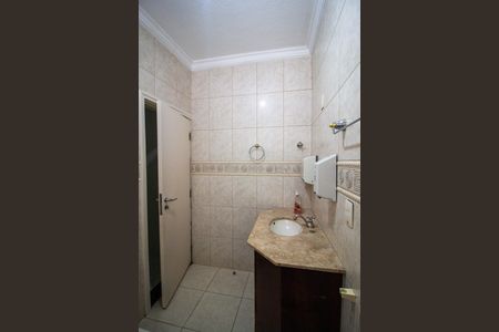 Casa para alugar com 221m², 4 quartos e 2 vagas Casa para alugar com 221m², 4 quartos e 2 vagasBanheiro 2