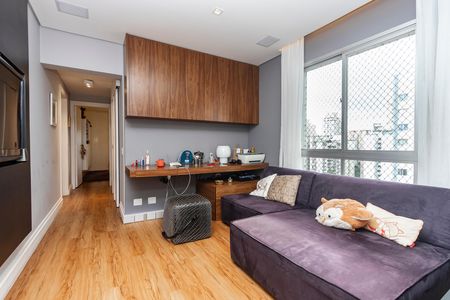 Apartamento à venda com 192m², 2 quartos e 3 vagas Apartamento à venda com 192m², 2 quartos e 3 vagasSala de TV