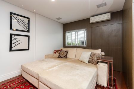 Apartamento à venda com 192m², 2 quartos e 3 vagas Apartamento à venda com 192m², 2 quartos e 3 vagasHome Theater
