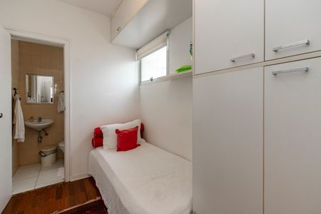 Apartamento à venda com 192m², 2 quartos e 3 vagas Apartamento à venda com 192m², 2 quartos e 3 vagasQuarto de Serviço