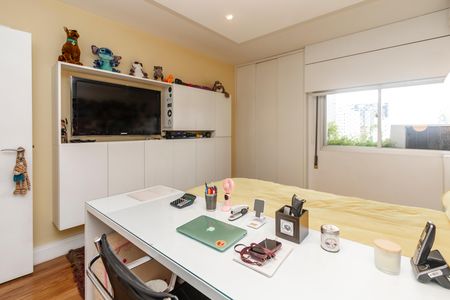 Apartamento à venda com 192m², 2 quartos e 3 vagas Apartamento à venda com 192m², 2 quartos e 3 vagasQuarto