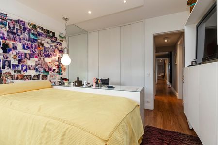 Apartamento à venda com 192m², 2 quartos e 3 vagas Apartamento à venda com 192m², 2 quartos e 3 vagasQuarto