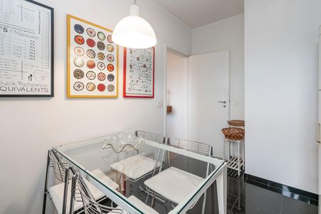 Apartamento à venda com 192m², 2 quartos e 3 vagas Apartamento à venda com 192m², 2 quartos e 3 vagasCopa