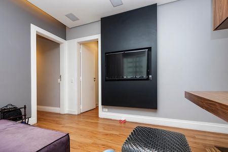 Apartamento à venda com 192m², 2 quartos e 3 vagas Apartamento à venda com 192m², 2 quartos e 3 vagasSala de TV