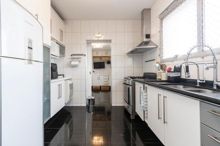 Apartamento à venda com 192m², 2 quartos e 3 vagas Apartamento à venda com 192m², 2 quartos e 3 vagasCozinha