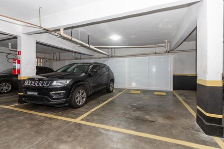 Apartamento à venda com 192m², 2 quartos e 3 vagas Apartamento à venda com 192m², 2 quartos e 3 vagasGaragem
