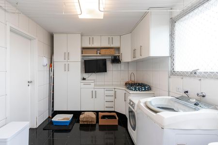 Apartamento à venda com 192m², 2 quartos e 3 vagas Apartamento à venda com 192m², 2 quartos e 3 vagasÁrea de Serviço