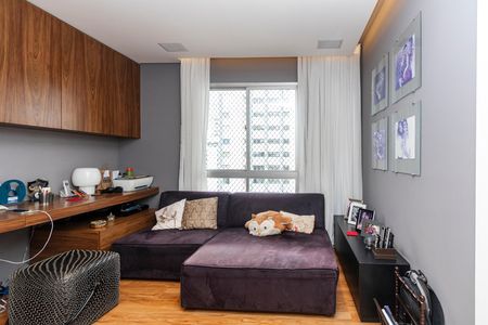 Apartamento à venda com 192m², 2 quartos e 3 vagas Apartamento à venda com 192m², 2 quartos e 3 vagasSala de TV