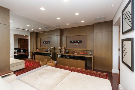 Apartamento à venda com 192m², 2 quartos e 3 vagas Apartamento à venda com 192m², 2 quartos e 3 vagasHome Theater