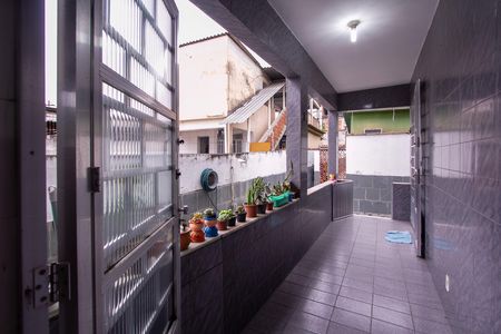 Casa para alugar com 171m², 2 quartos e sem vaga Casa para alugar com 171m², 2 quartos e sem vagaVaranda