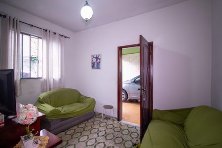 Sala de casa para alugar com 3 quartos, 84m² em Trindade, São Gonçalo