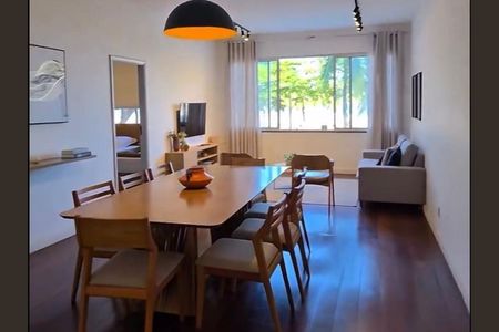 Apartamento à venda com 132m², 3 quartos e sem vaga Apartamento à venda com 132m², 3 quartos e sem vagaSala