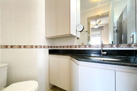 Apartamento à venda com 90m², 2 quartos e 2 vagasBanheiro da Suíte