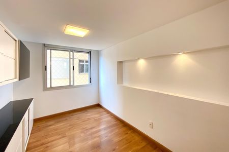 Apartamento à venda com 90m², 2 quartos e 2 vagasSala de Estar