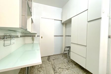 Apartamento à venda com 90m², 2 quartos e 2 vagasCozinha