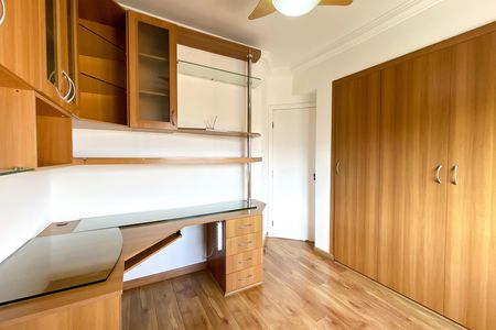 Apartamento à venda com 90m², 2 quartos e 2 vagasQuarto 2