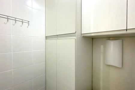 Apartamento à venda com 90m², 2 quartos e 2 vagasBanheiro de serviço